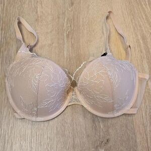 Natori Lace Embroidered Bra in Beige